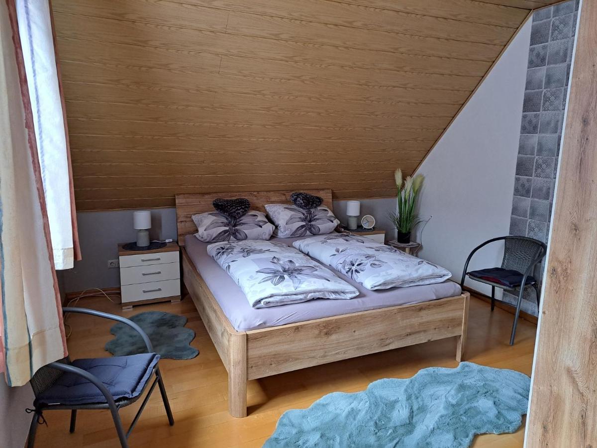 Ferienwohnung Sonja Mit Garten Und Freisitz Steinwiesen Extérieur photo
